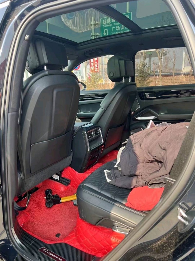 宜昌20年保时捷卡宴4