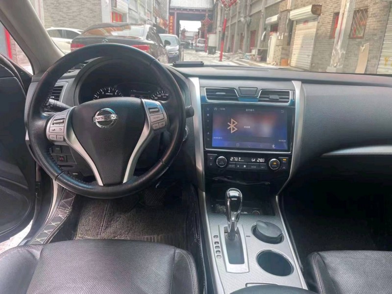 邯郸18年日产天籁5