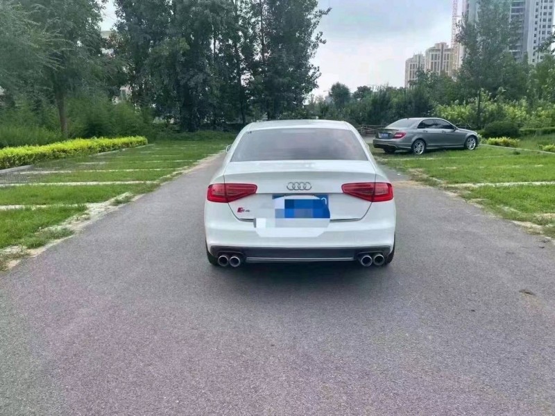 北京16年奥迪A41