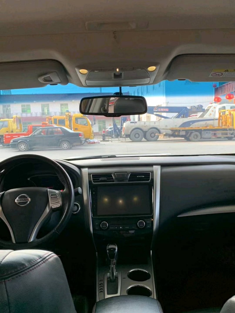 保定19年日产天籁5