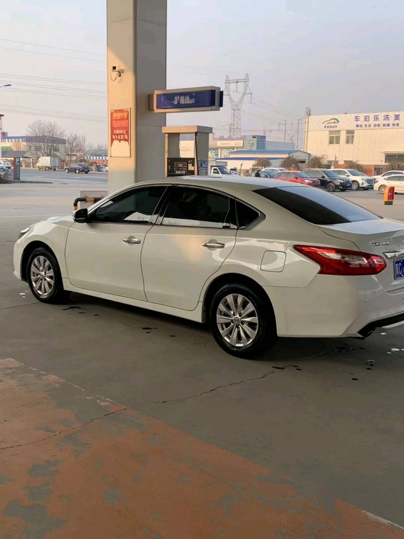 保定19年日产天籁6