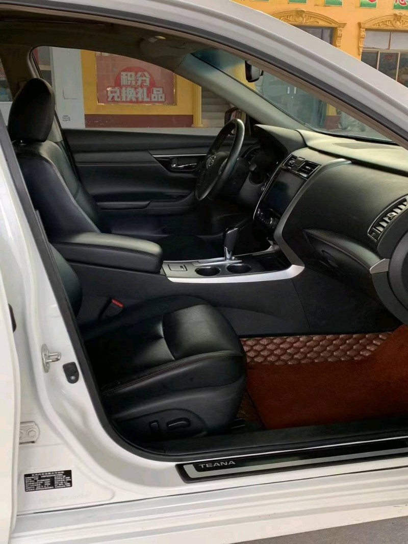 保定19年日产天籁7