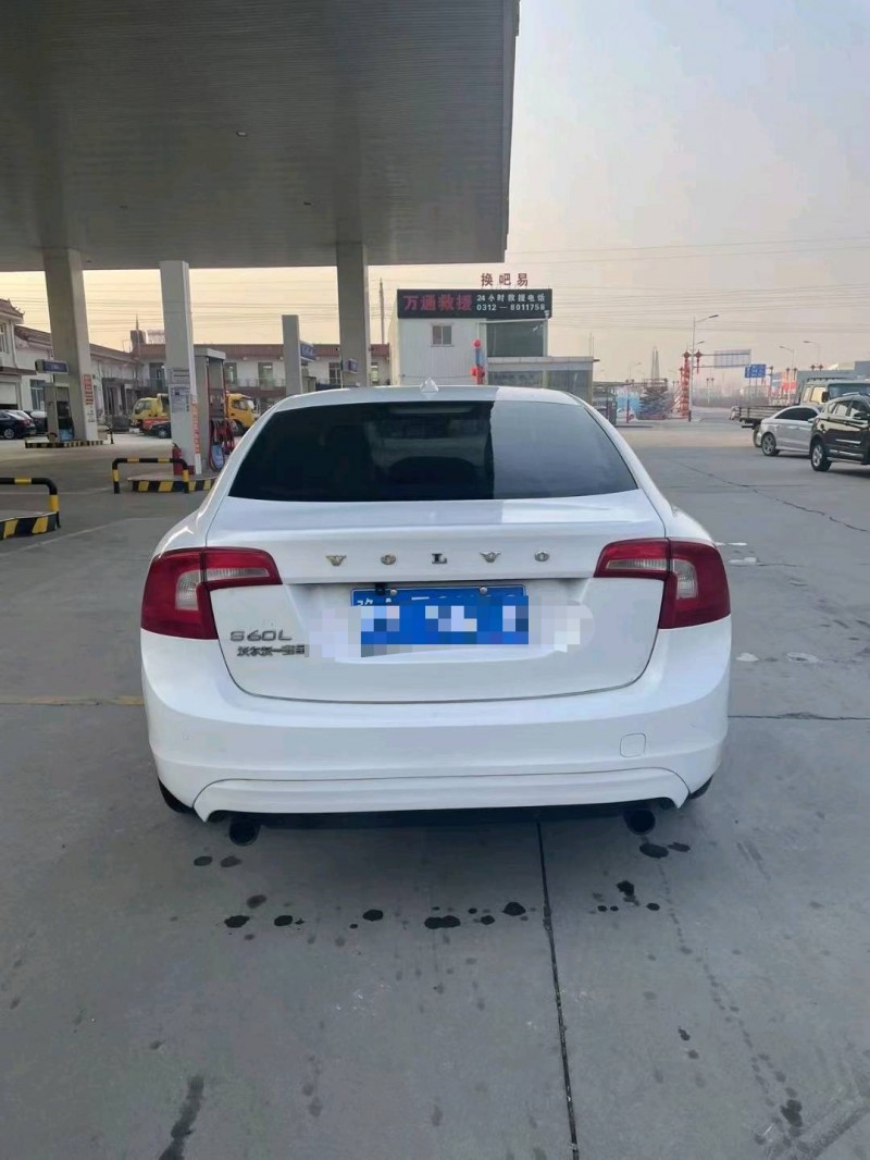 保定15年沃尔沃S60L9
