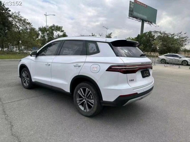 珠海20年比亚迪宋5