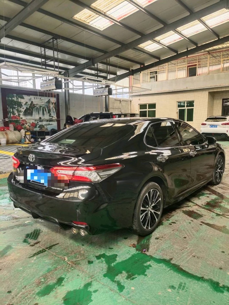 保定18年丰田凯美瑞5