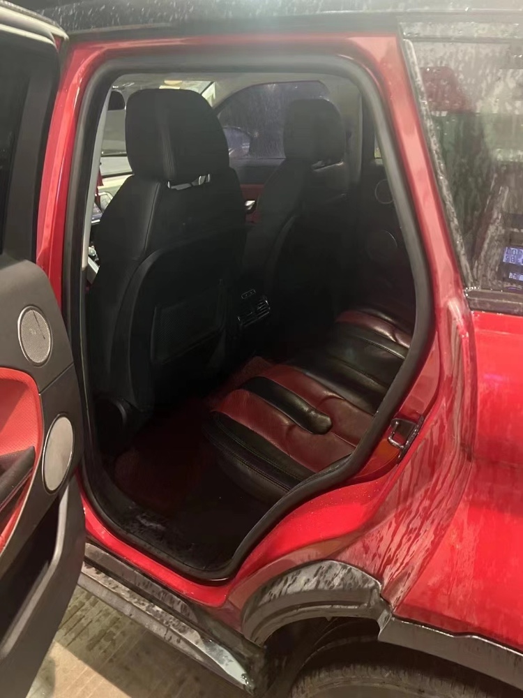 嘉兴14年路虎极光3