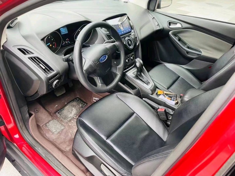 珠海15年福特福克斯5