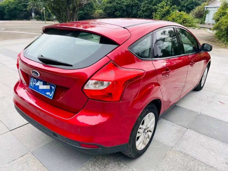 珠海15年福特福克斯6