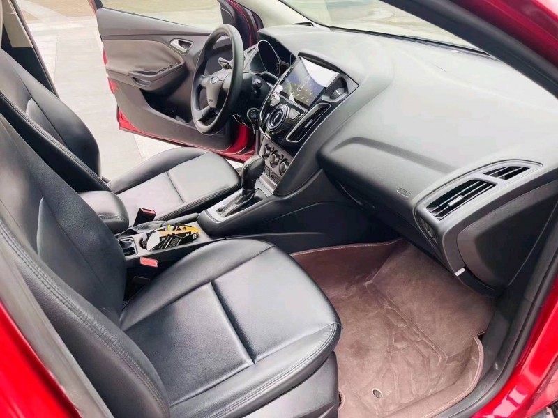 珠海15年福特福克斯9