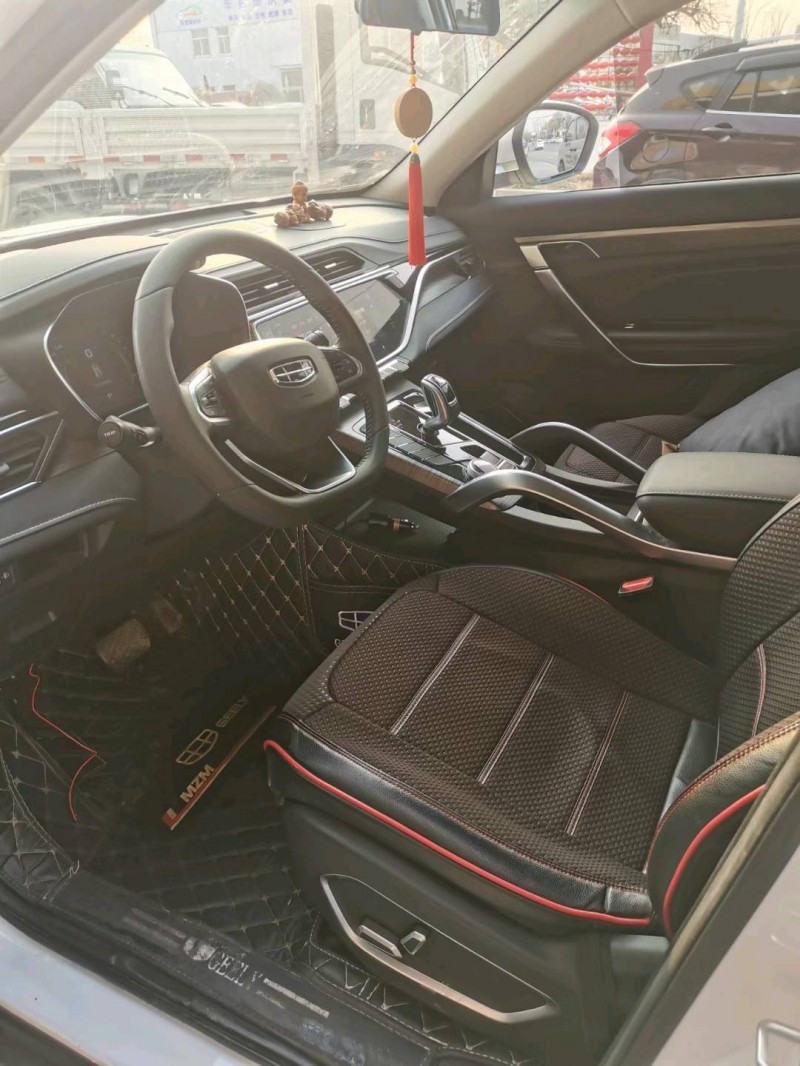 保定20年吉利博越4