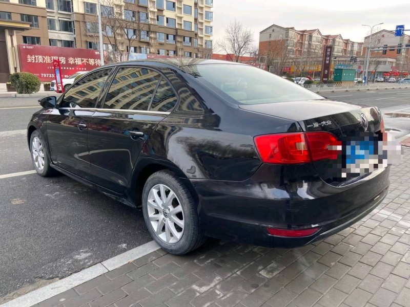 保定13年大众速腾4