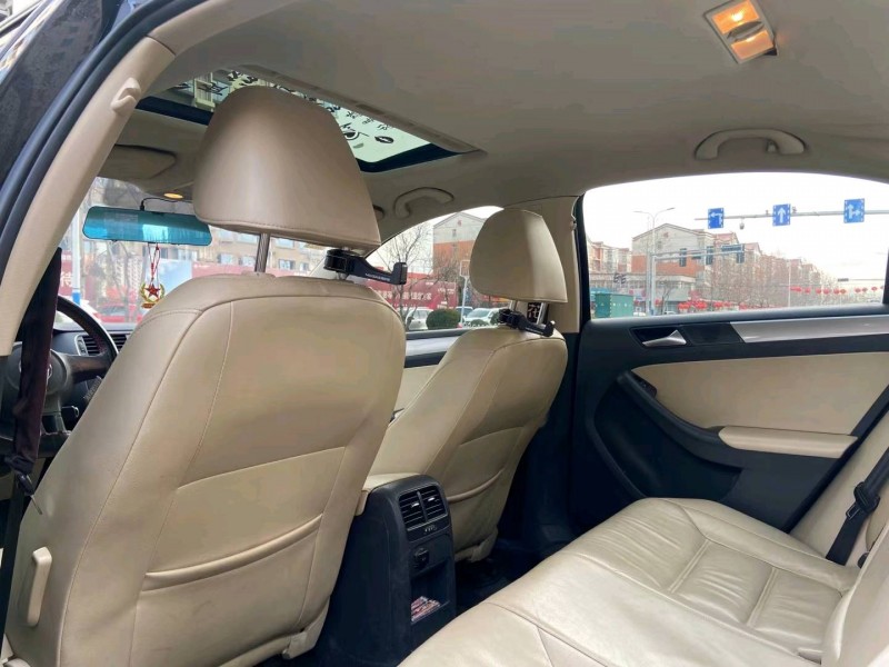 保定13年大众速腾7