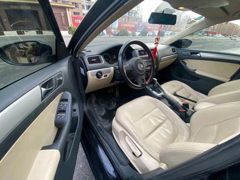 保定13年大众速腾6