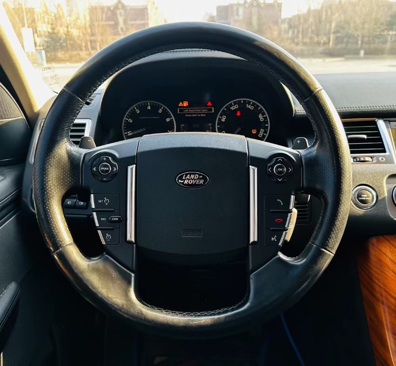 沈阳11年路虎揽胜运动3