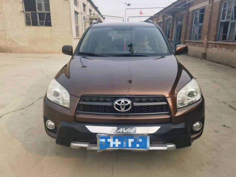 保定13年丰田RAV4荣放1