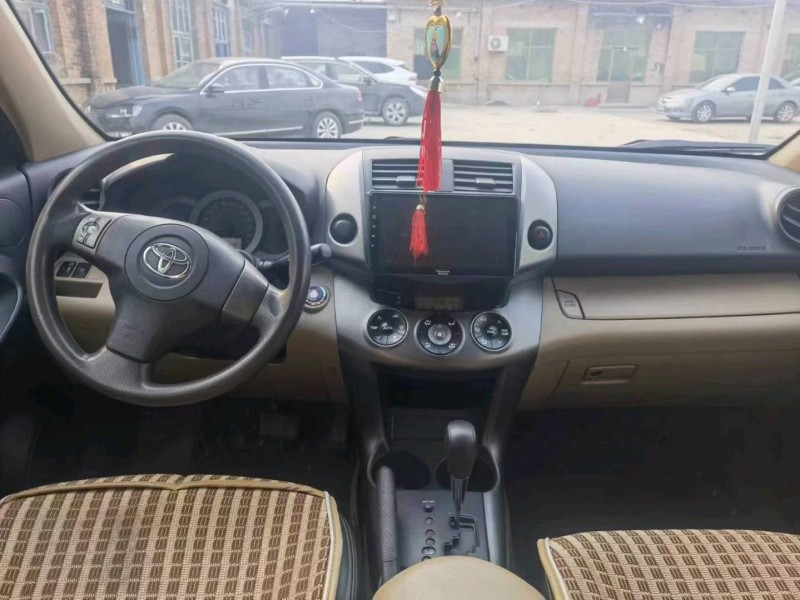 保定13年丰田RAV4荣放5