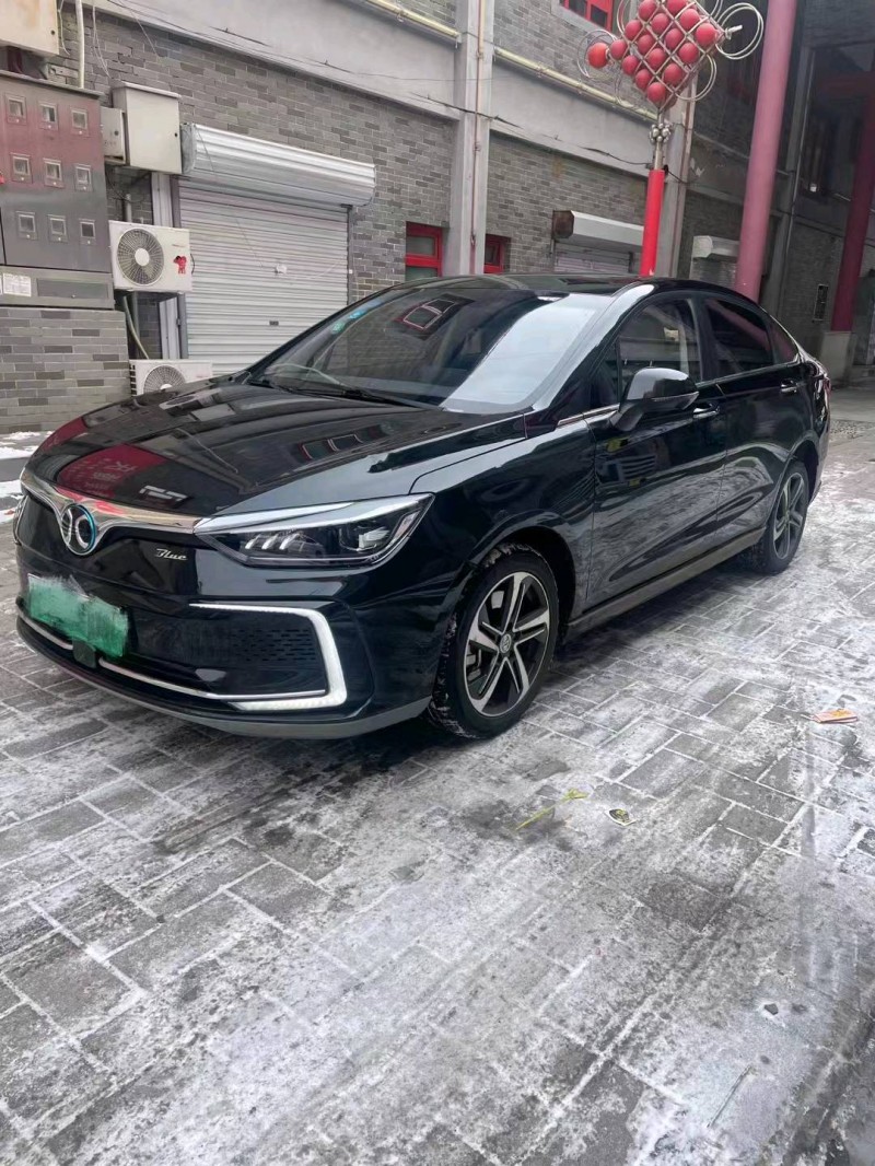 邯郸19年北汽新能源EU系列3