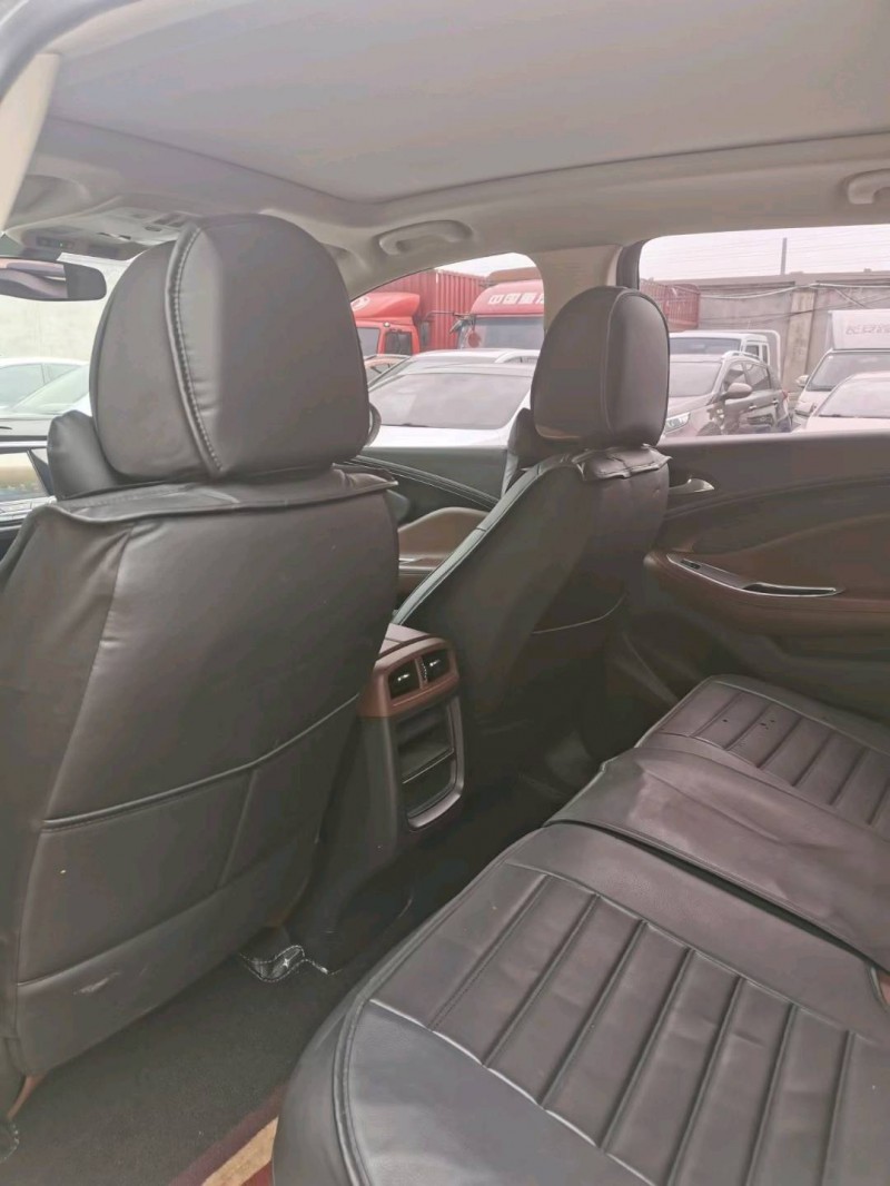 保定18年别克昂科威6