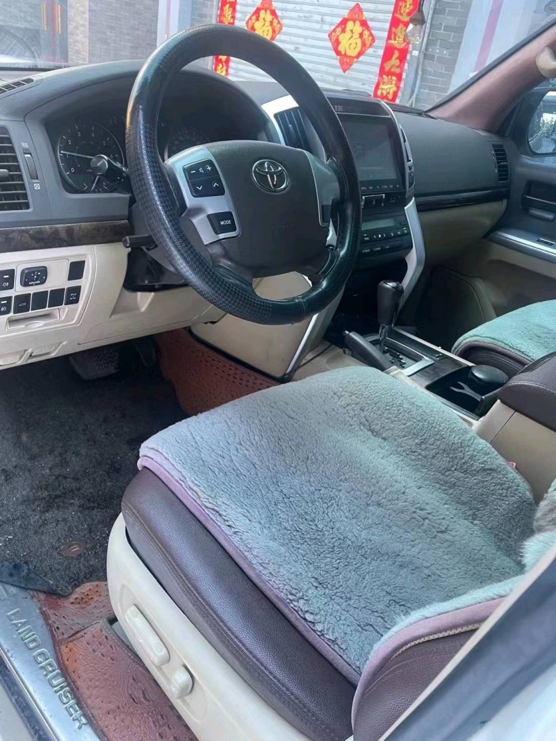 邯郸16年丰田兰德酷路泽8