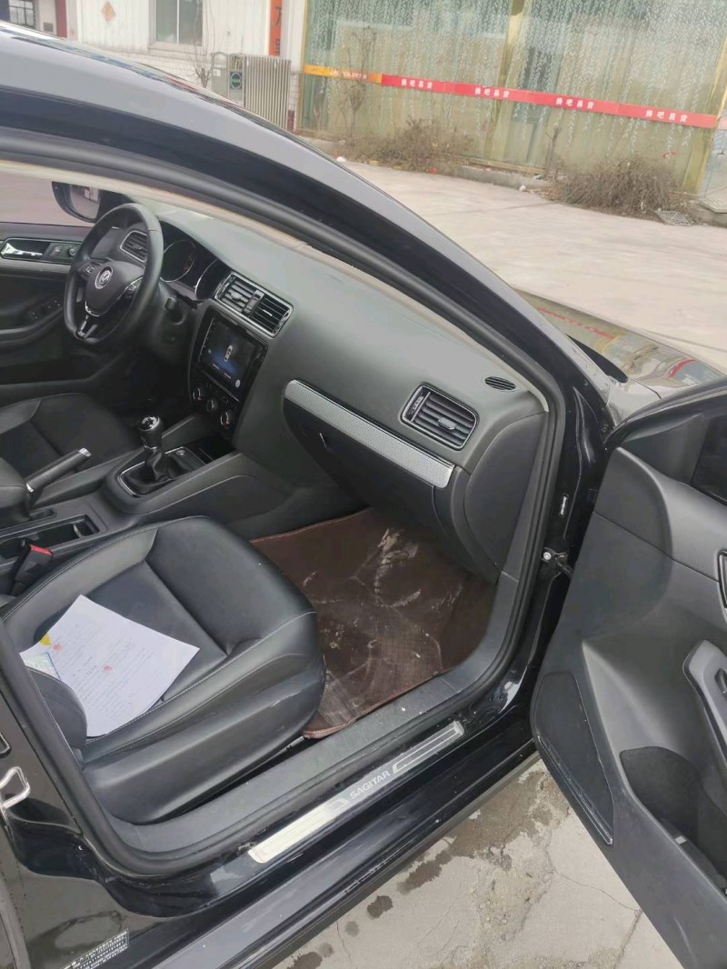 保定18年大众速腾4