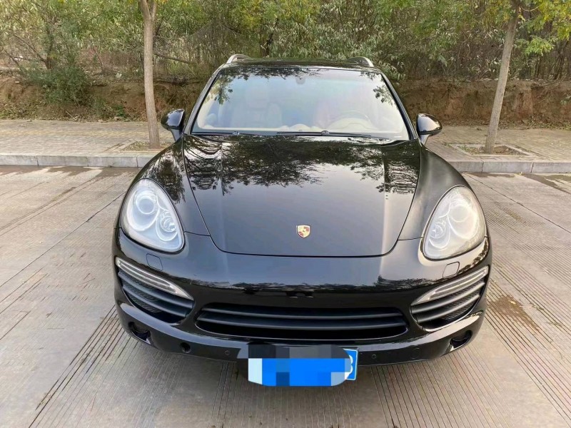 邯郸13年保时捷卡宴1