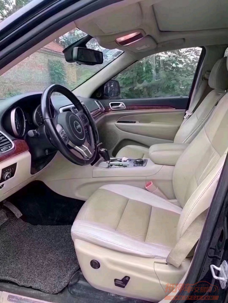 北京11年Jeep大切诺基9