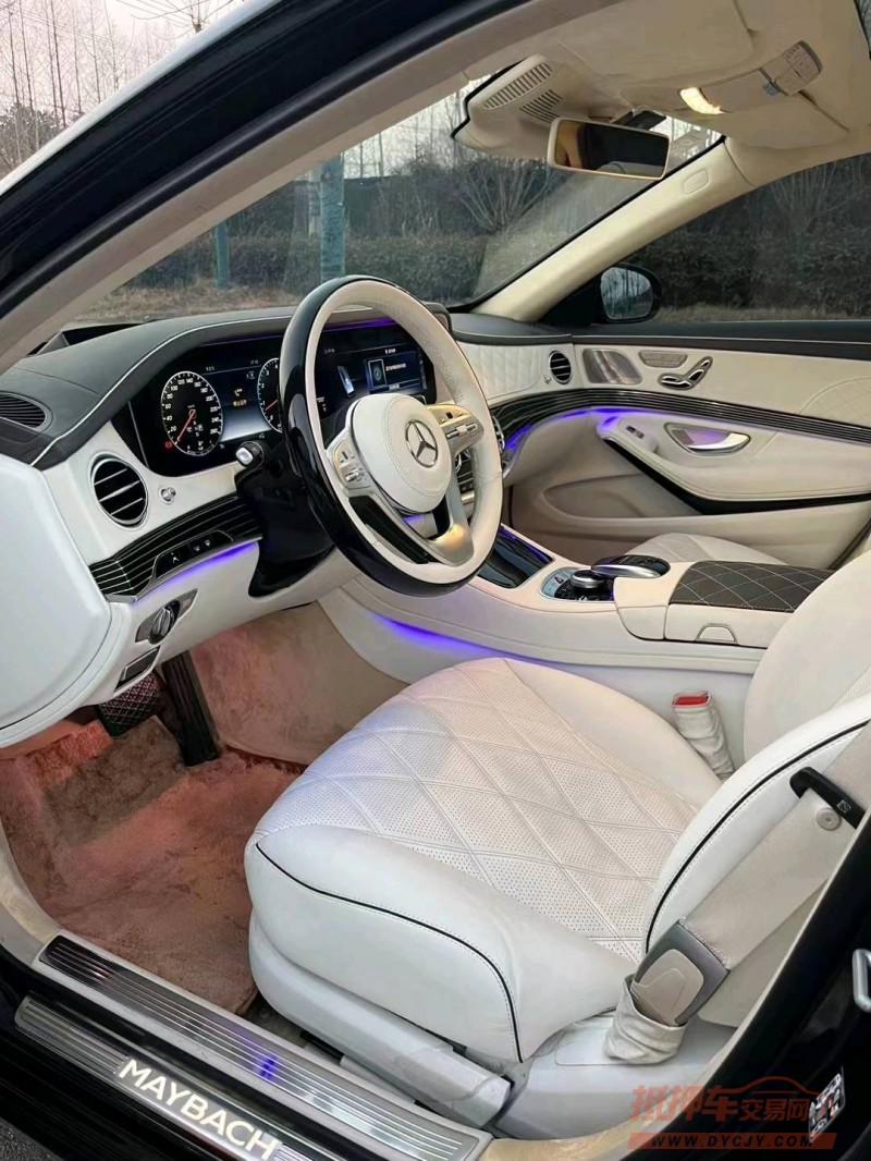 徐州18年奔驰迈巴赫S级3