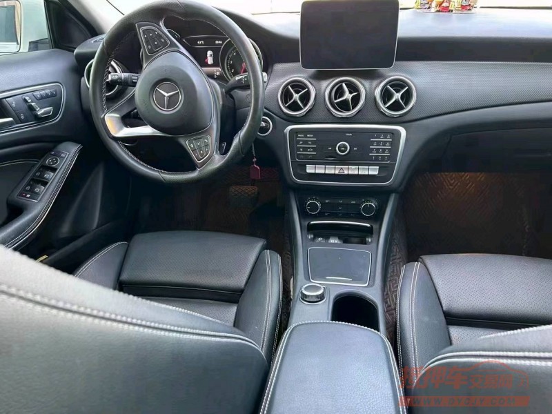 邯郸19年奔驰GLA4