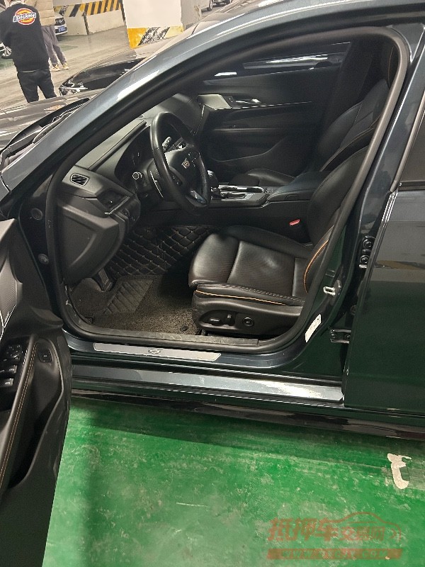 成都20年凯迪拉克CT43