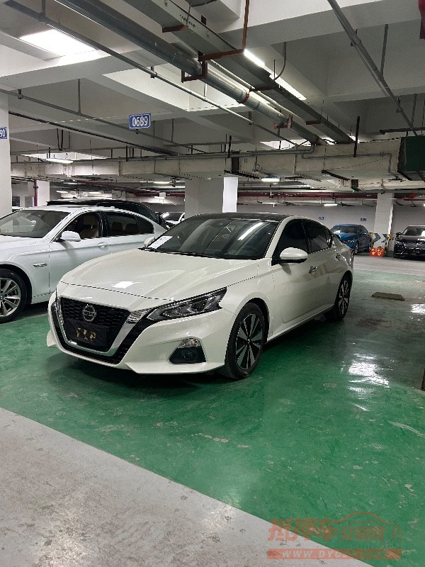 成都21年日产天籁4