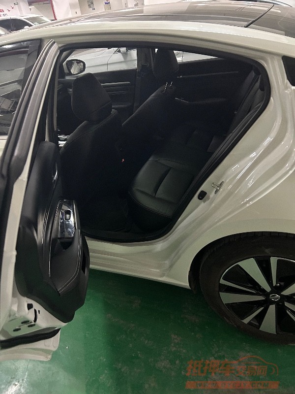 成都21年日产天籁1