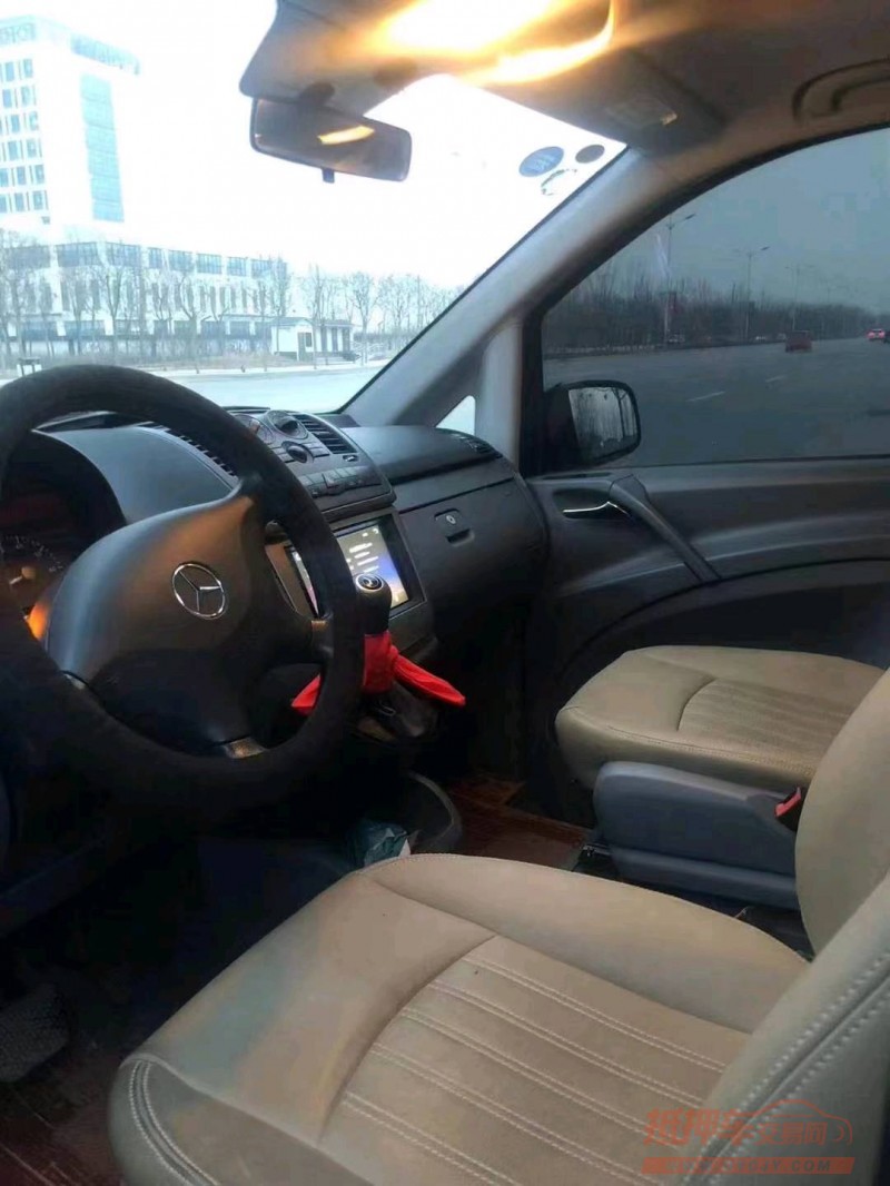 邢台13年奔驰威霆7