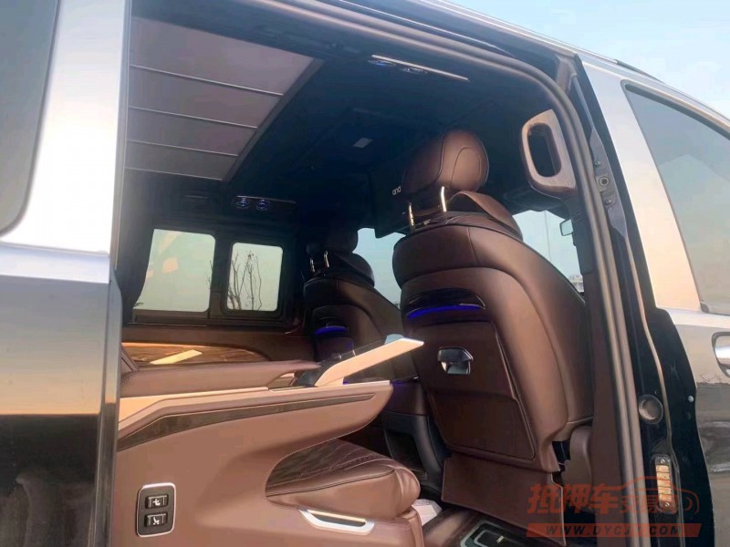 枣庄18年奔驰威霆8