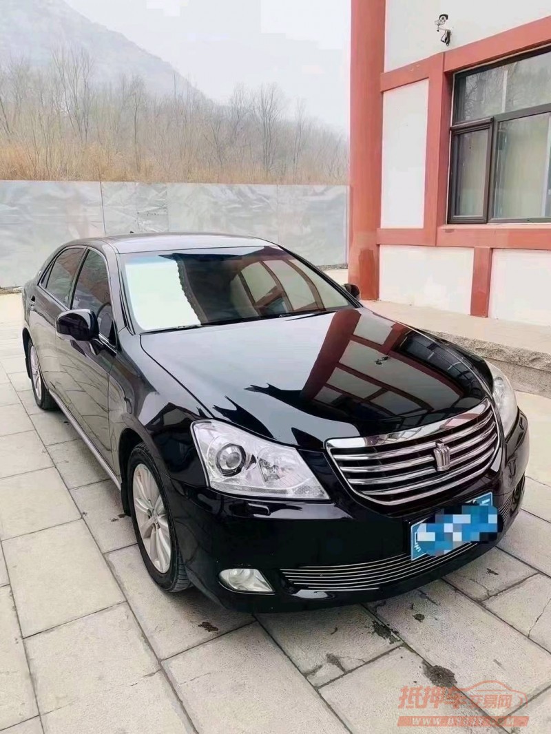 保定11年丰田皇冠2