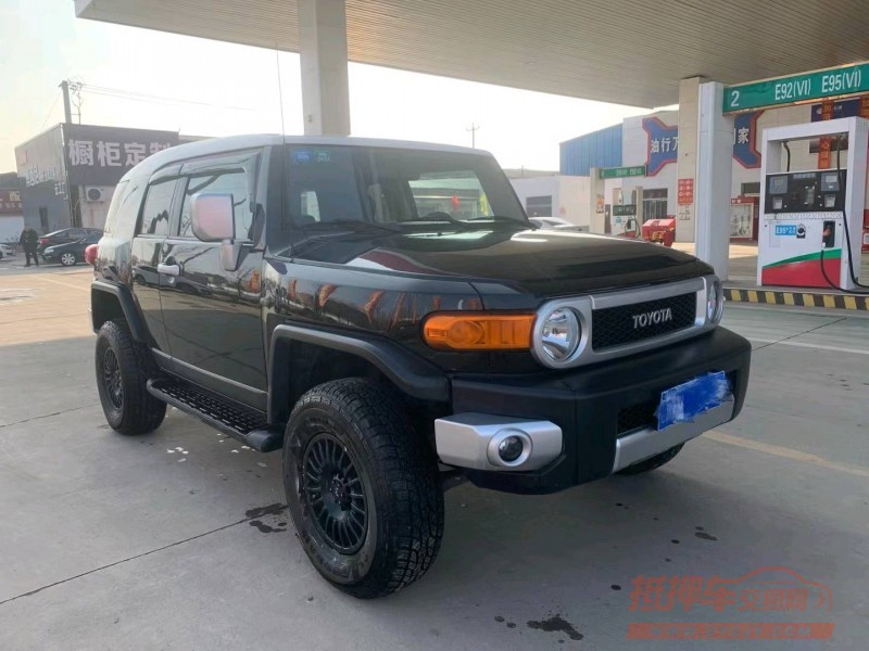 保定12年丰田兰德酷路泽2