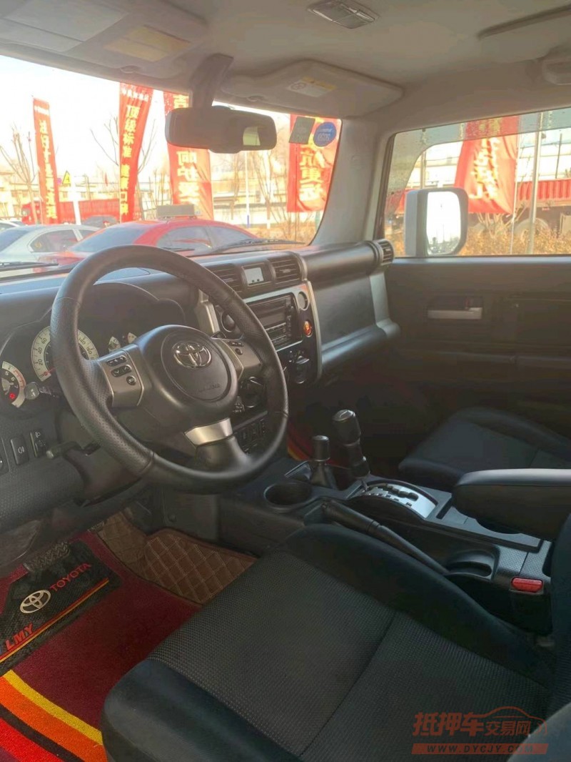 保定12年丰田兰德酷路泽4