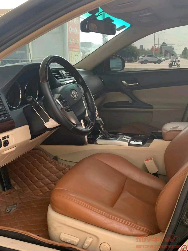 保定12年丰田锐志4