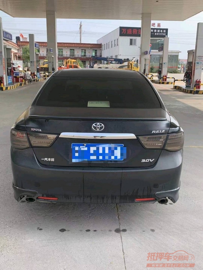 保定12年丰田锐志9