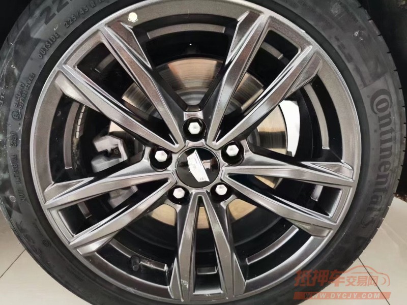 济宁21年凯迪拉克CT45