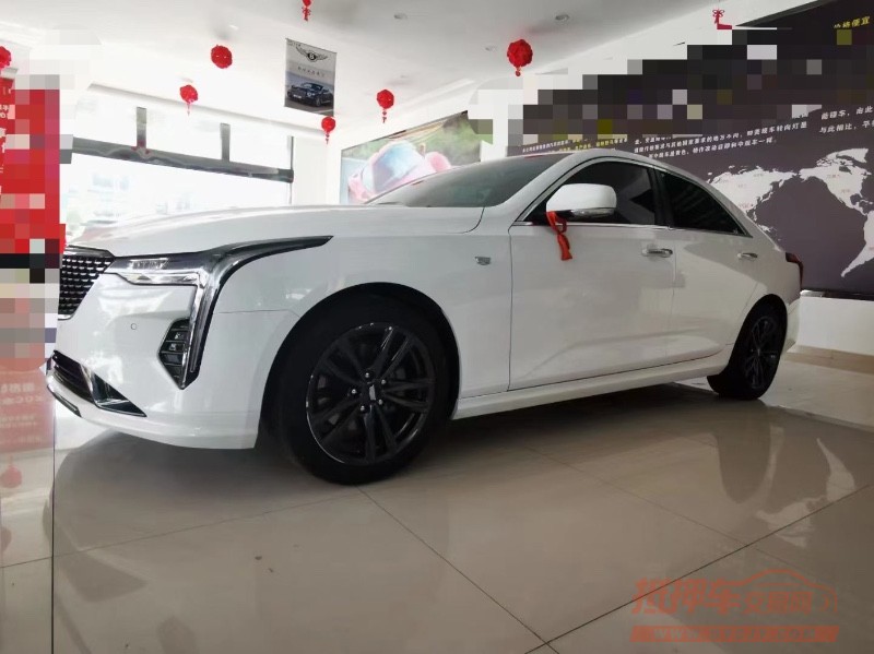 济宁21年凯迪拉克CT44