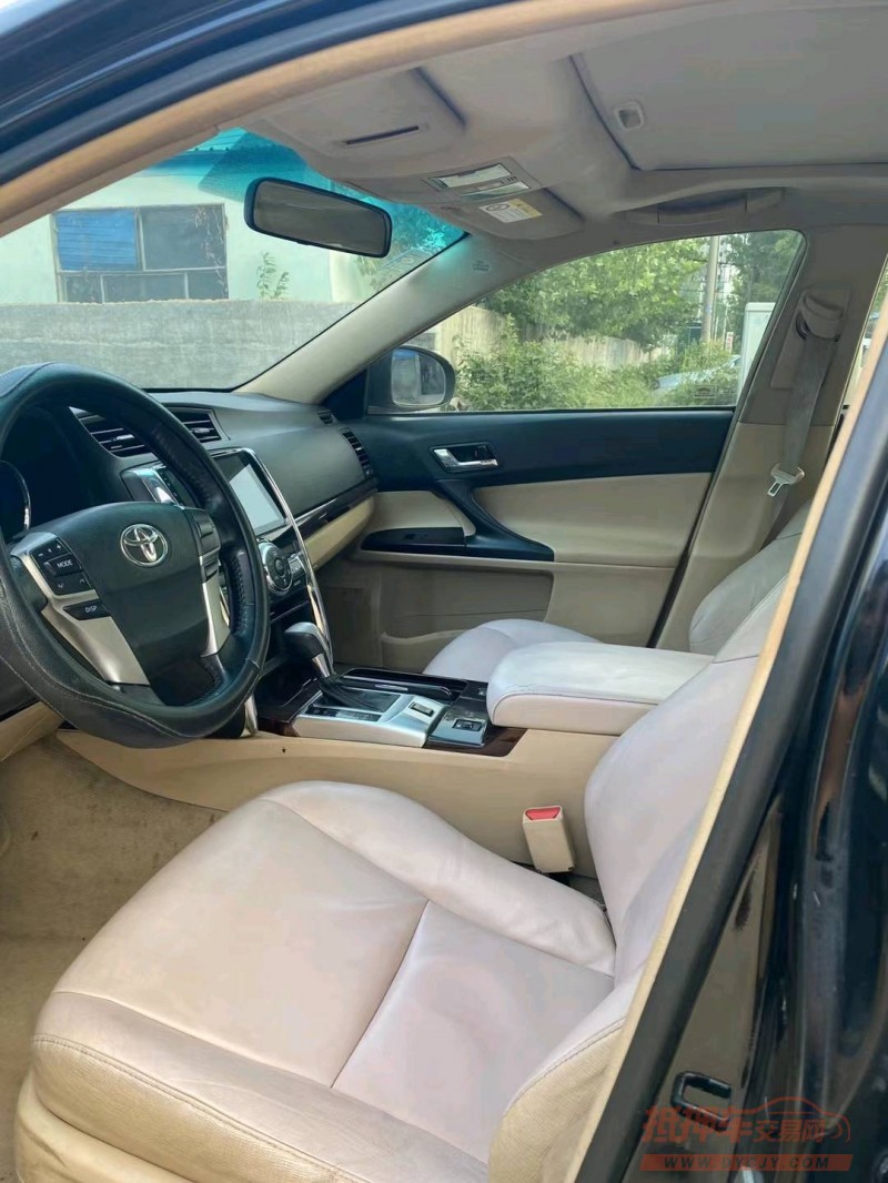 潍坊12年丰田锐志7