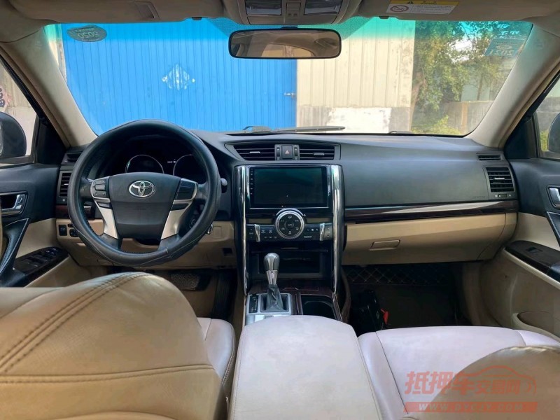 潍坊12年丰田锐志9