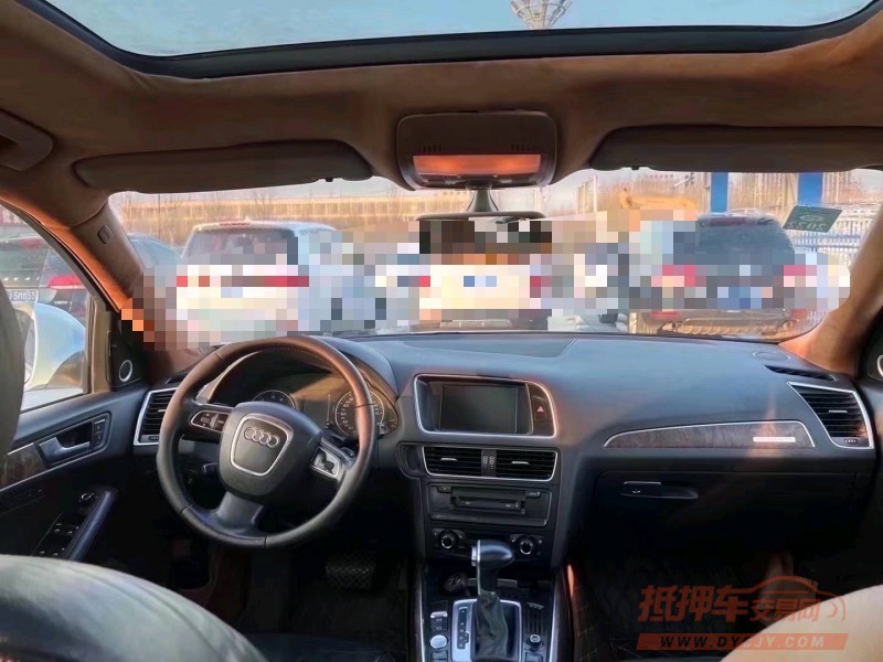 珠海10年奥迪Q56