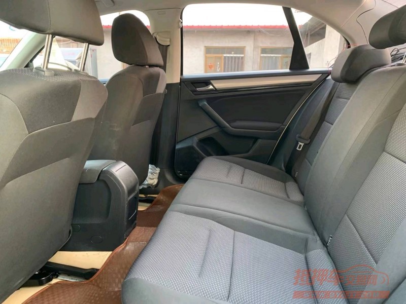 保定18年大众宝来8