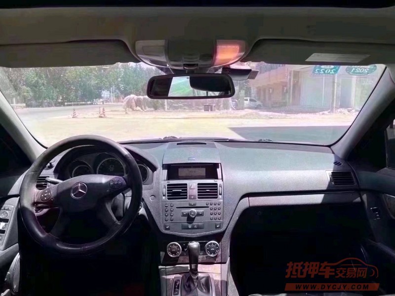 北京11年奔驰C8