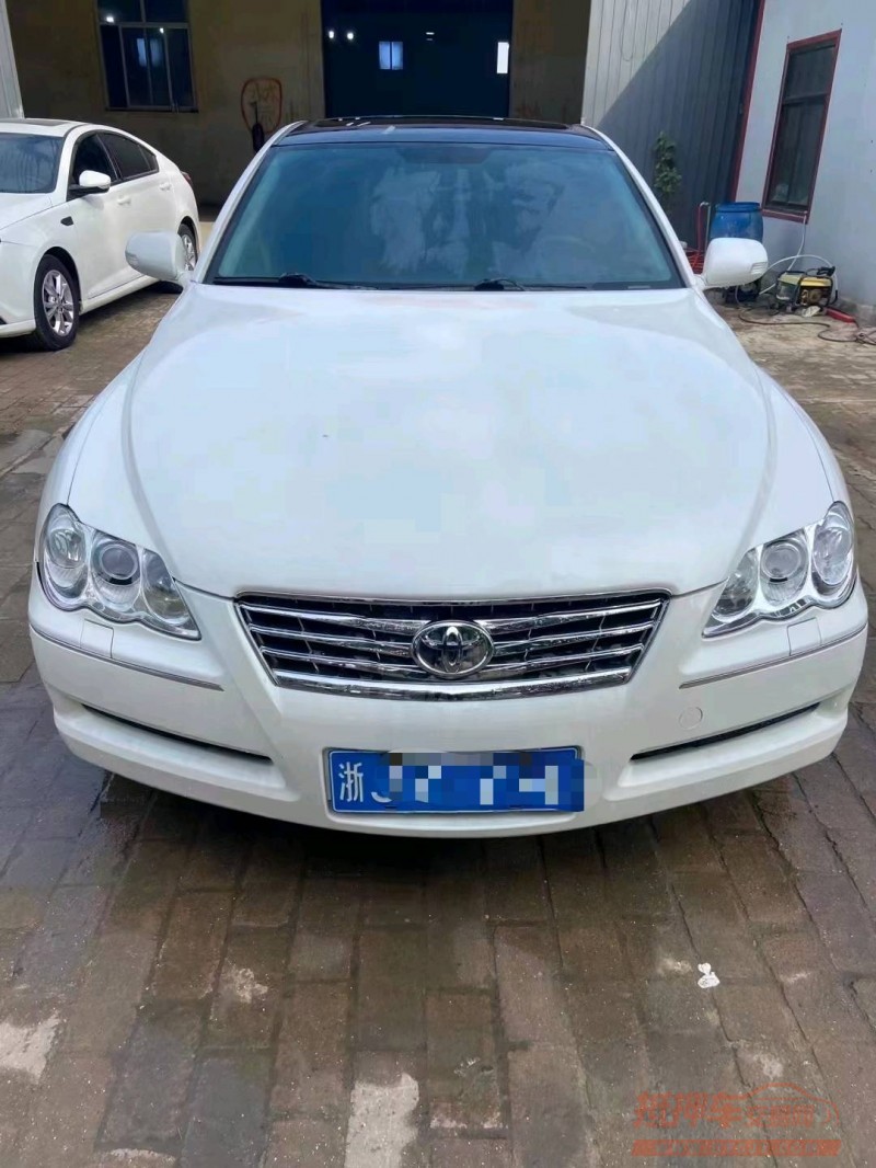 保定10年丰田锐志1