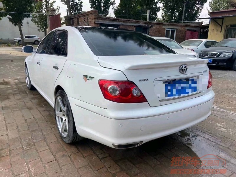 保定10年丰田锐志7