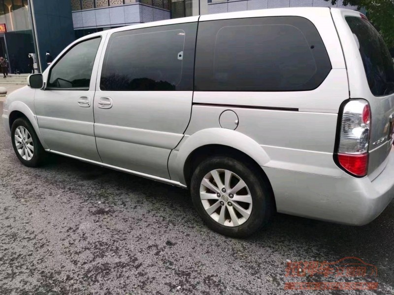 北京13年别克GL85