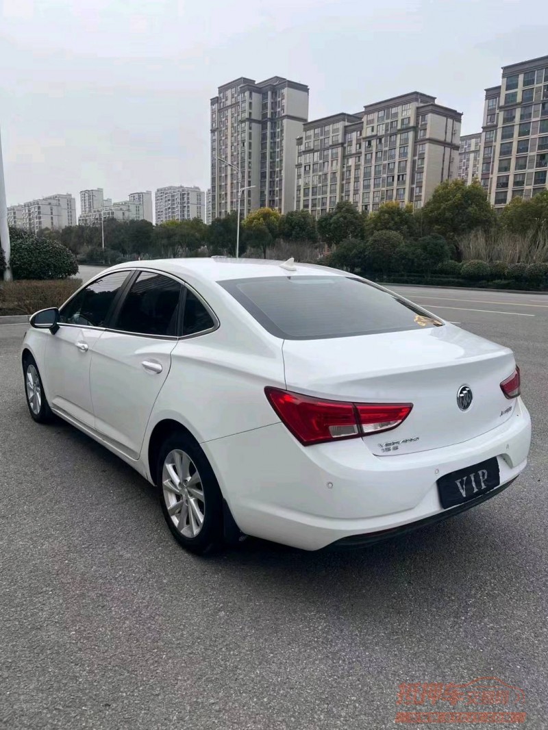 淮南17年别克威朗4