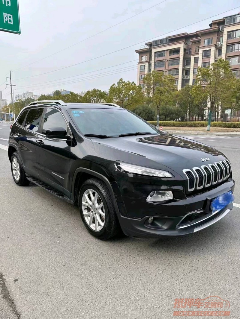 淮南17年Jeep自由光2